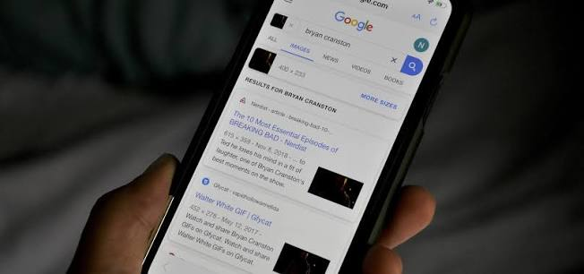 Facebook Reverse Image Search for Checking Reused Social Media Photos